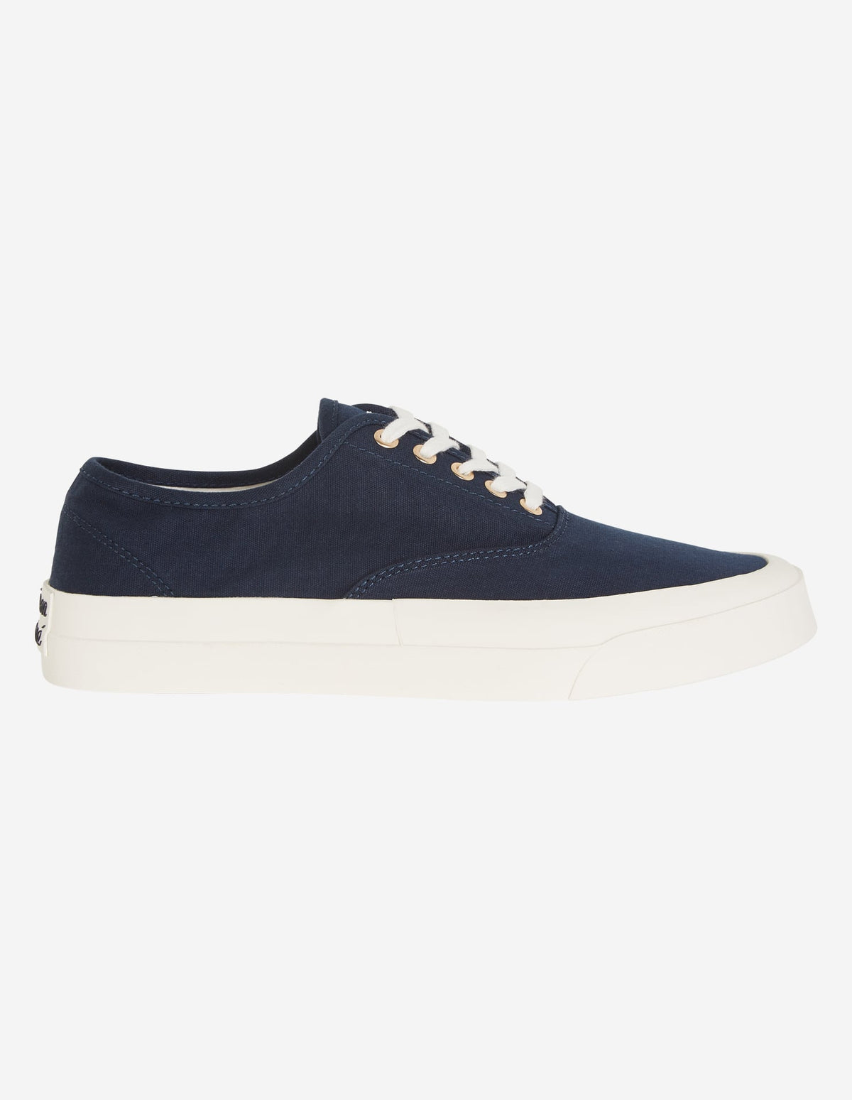  CANVAS LACED SNEAKER