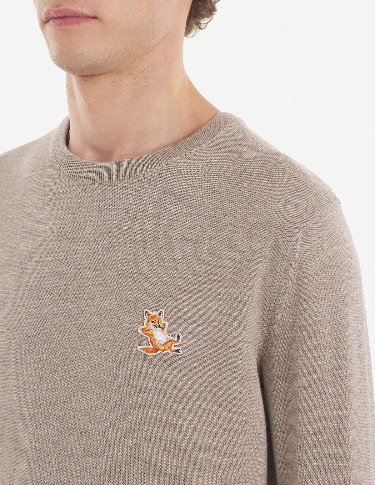 CHILLAX FOX PATCH CLASSIC R-NECK JUMPER