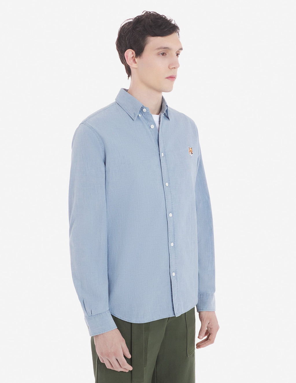  BUTTON DOWN CLASSIC SHIRT WITH INSTITUTIONAL FOXHEAD PATCH IN CHAMBRAY