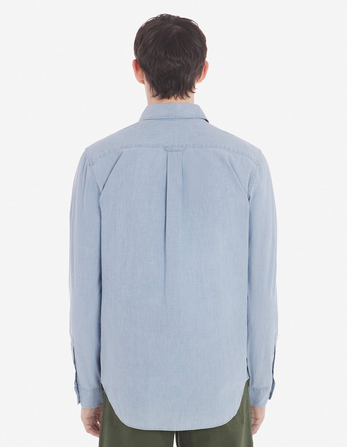  BUTTON DOWN CLASSIC SHIRT WITH INSTITUTIONAL FOXHEAD PATCH IN CHAMBRAY
