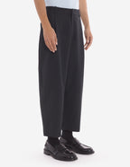  CROPPED PLEATED TAILORED PANTS IN LIGHT TECHNICAL WOOL 