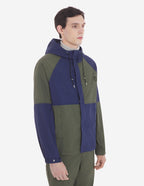  HOODED COLOR-BLOCK WINDBREAKER IN CRISPY NYLON WITH BOLD FOX HEAD PATCH