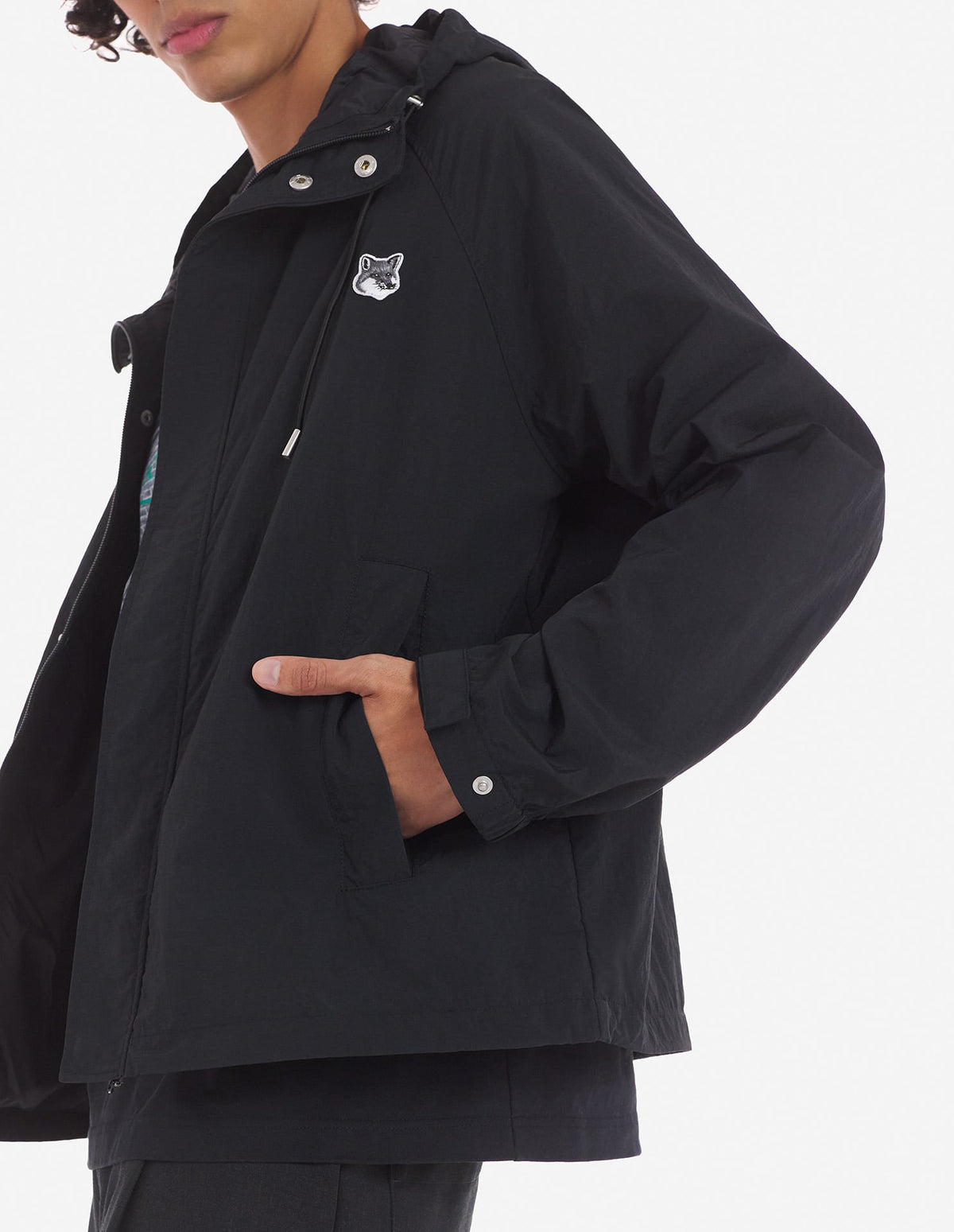  HOODED WINDBREAKER IN NYLON WITH GREY FOX HEAD PATCH