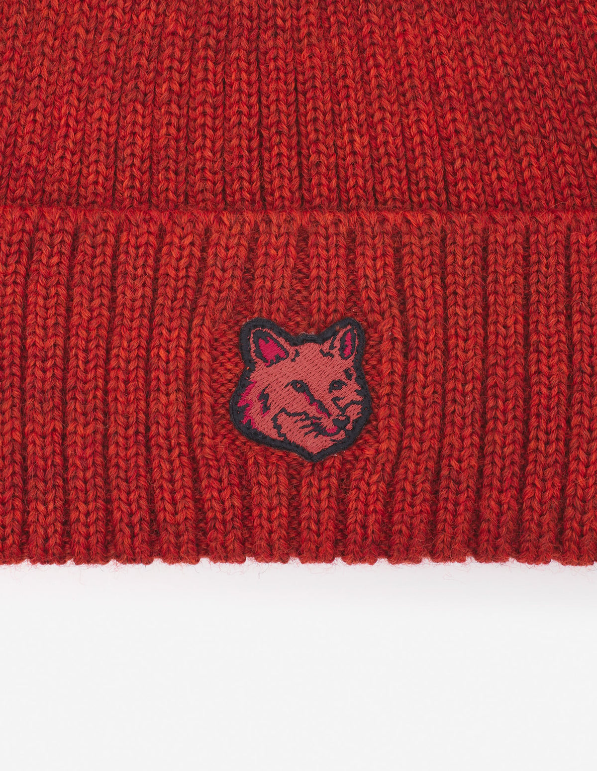  BOLD FOX HEAD PATCH RIBBED BEANIE