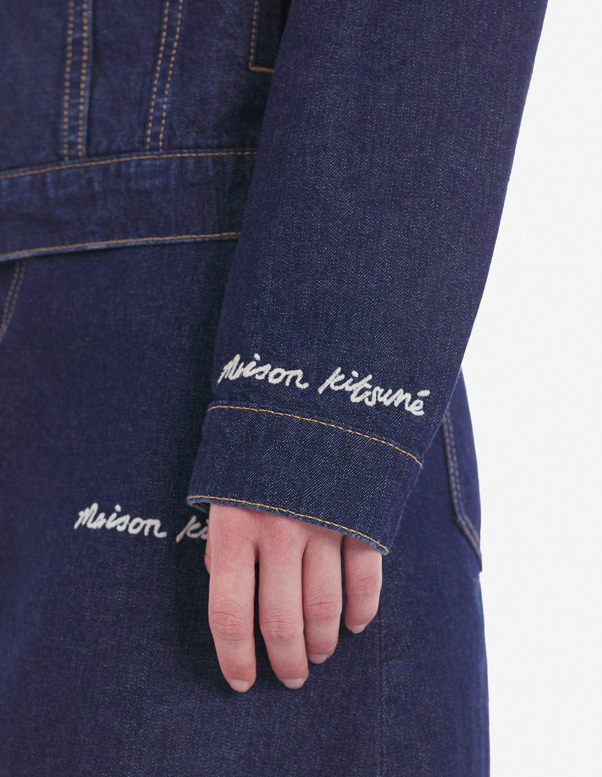  TRUCKER DENIM JACKET