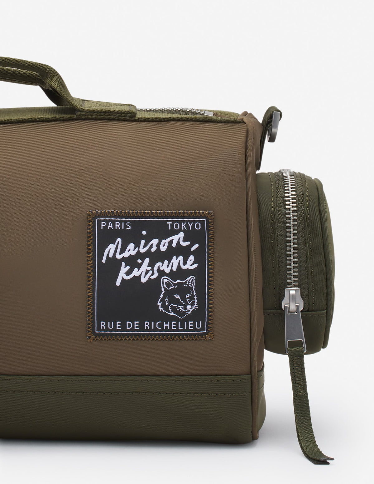  NYLON MEDIUM DUFFLE BAG