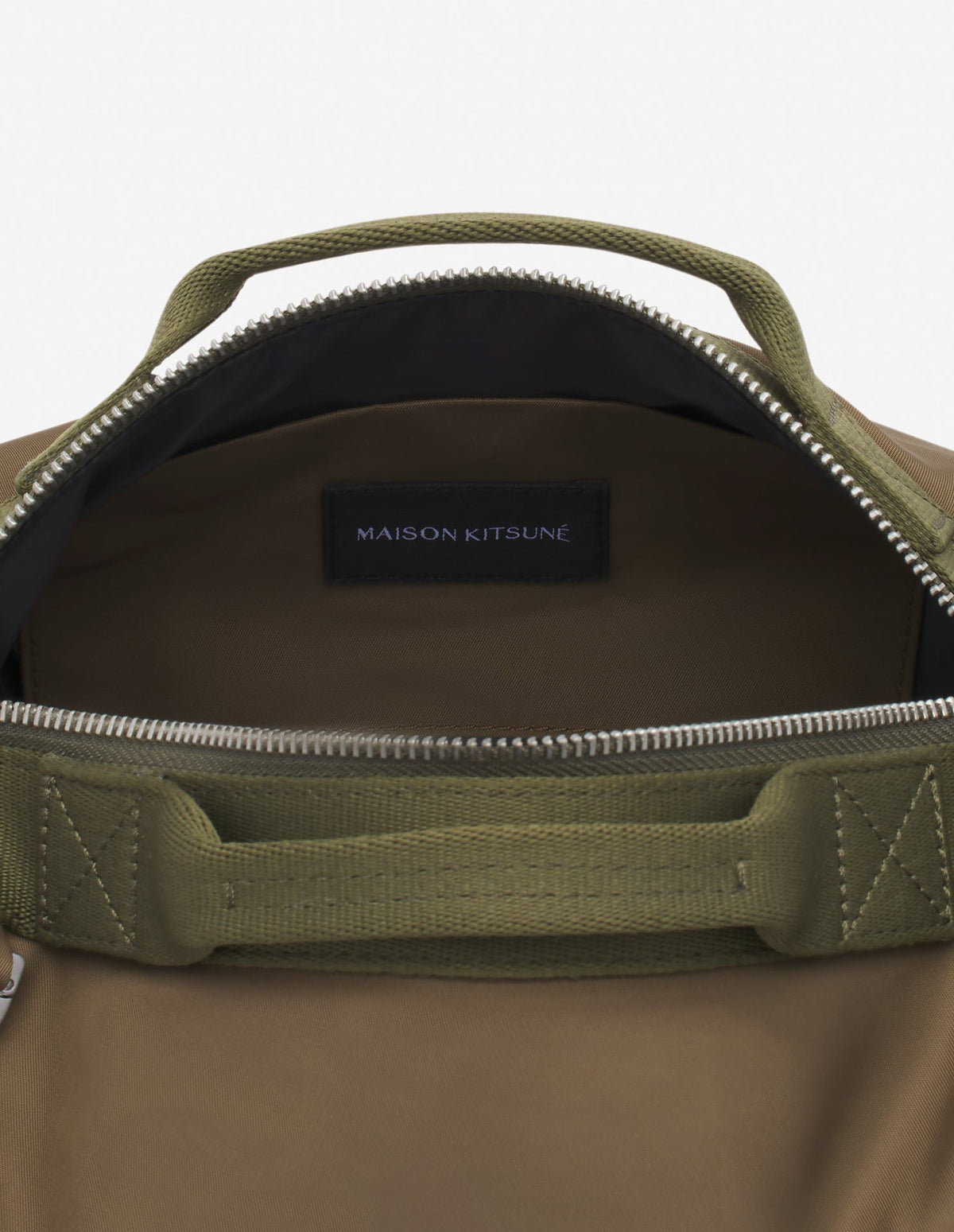  NYLON MEDIUM DUFFLE BAG