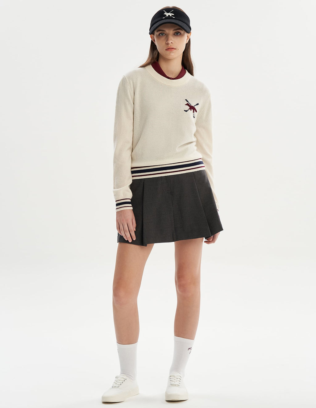  Women Profile Fox Pullover Sweater